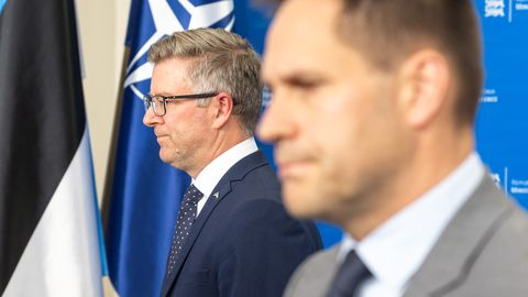 INTERVJUU ⟩ Kaimo Kuusk mürsufiaskost: kaup oli ebakvaliteetne, komplekteerimata, istub siiani kuskil kolmanda riigi laos