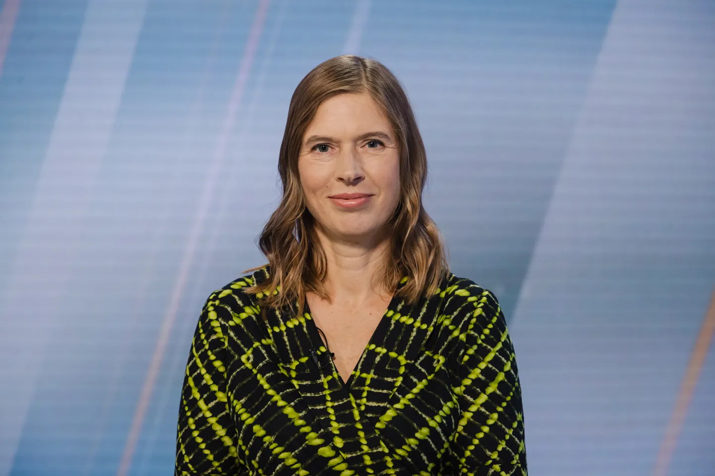 Saade "Otse Postimehest". Stuudios on Kersti Kaljulaid. Saatejuht on Timo Tarve.