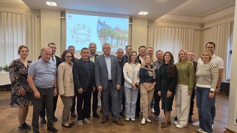 Paidet külastasid Ukraina võimumehed ja -naised