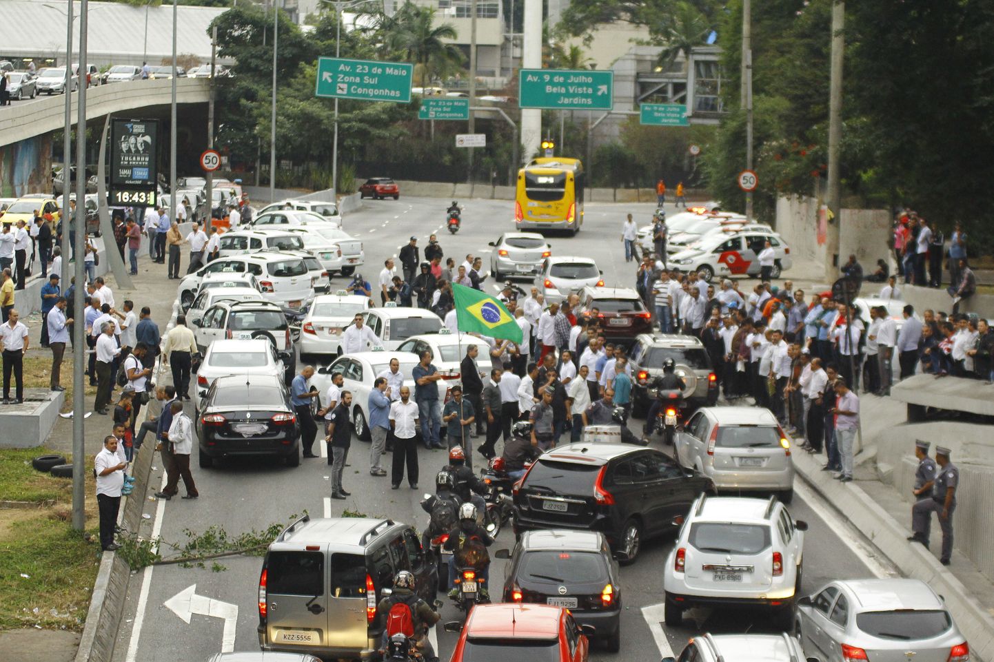Sao Paulo taksojuhtide protest Uberi vastu.