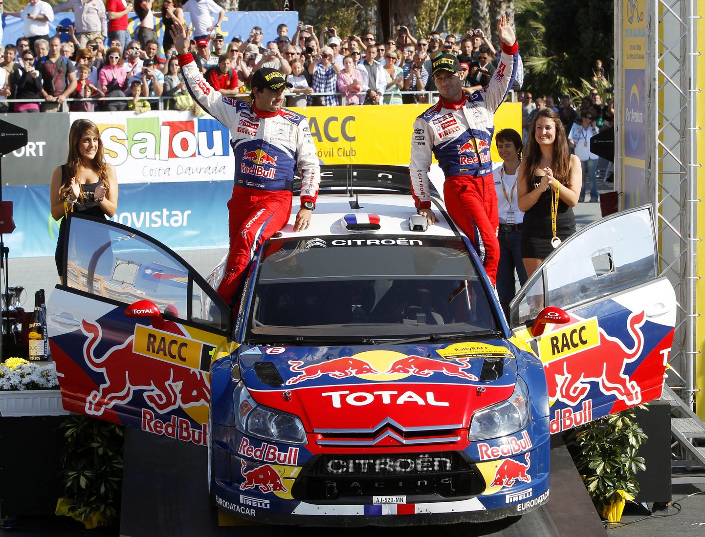 Sebastien Loeb (paremal) ja Daniel Elena 2010. aastal tähistamas Kataloonia ralli võitu. See oli üks 36 etapivõidust, milleni duo nelja hooaja jooskul Citröen C4ga jõudis.
