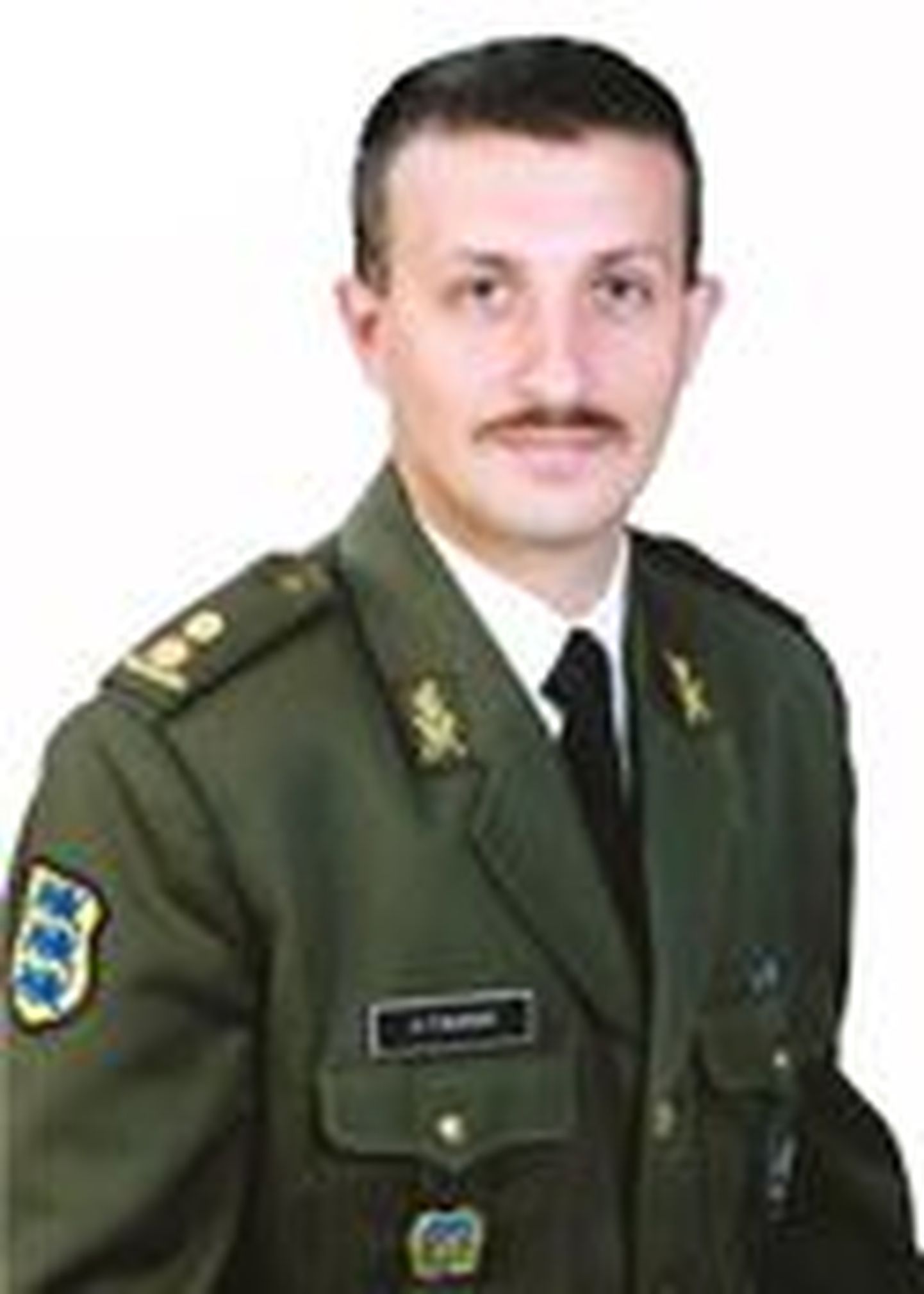 Kolonel Artur Tiganik.