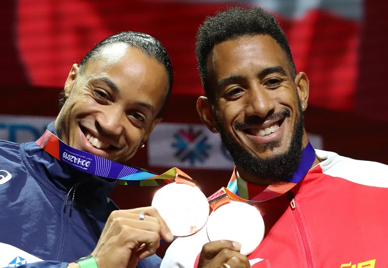 Soomlanna kuumad partnerid: prantslane Pascal Martinot-Lagarde ja Hispaania tõkkejooksja Orlando Ortega 2019. aastal Dohas kergejõustiku MMil.