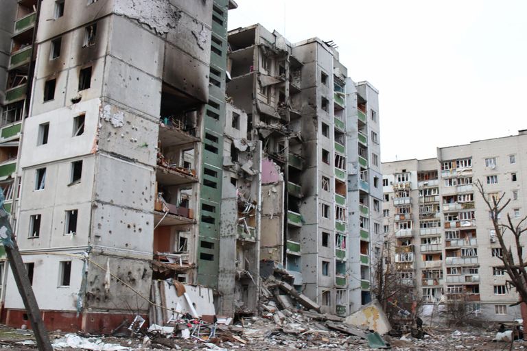 В этом уничтоженном Россией жилом доме в городе Чернигове погибло более 20 гражданских лиц.