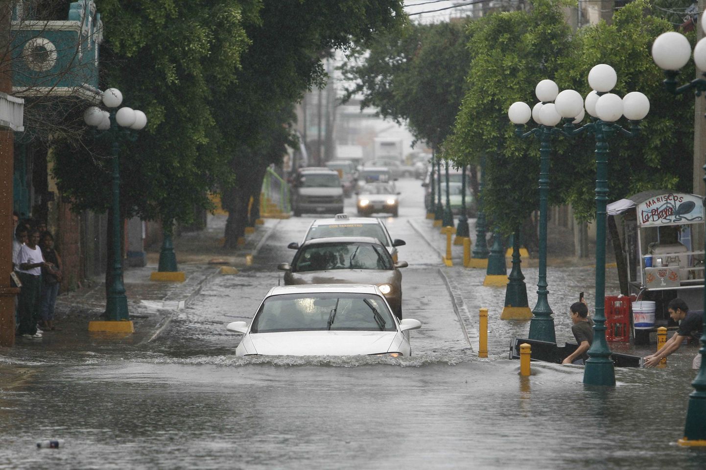 Tugev vihmasadu põhjustab Mehhikos üleujutusi