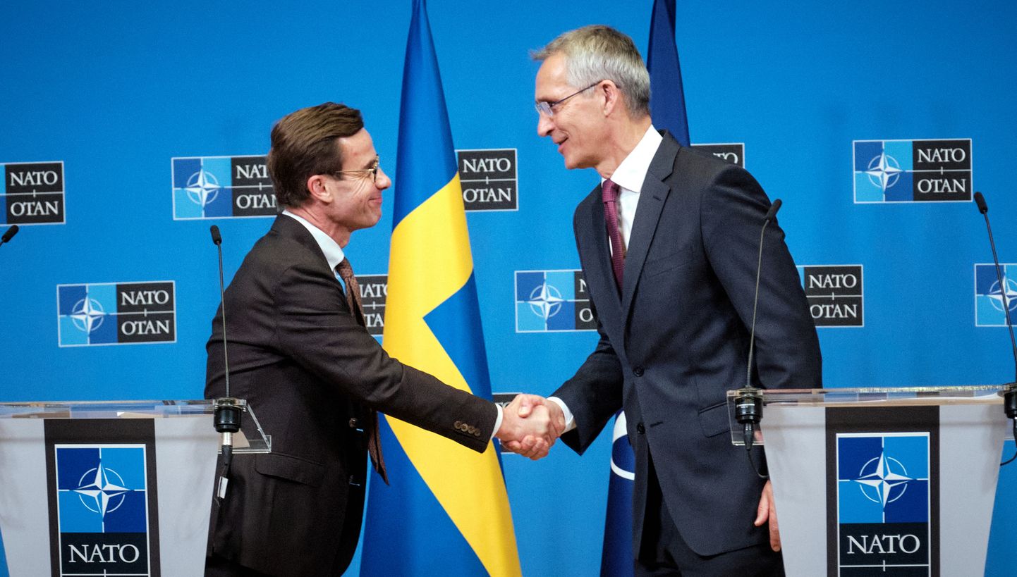 Rootsi peaminister Ulf Kristersson koos NATO peasekretäri Jens Stoltenbergiga.