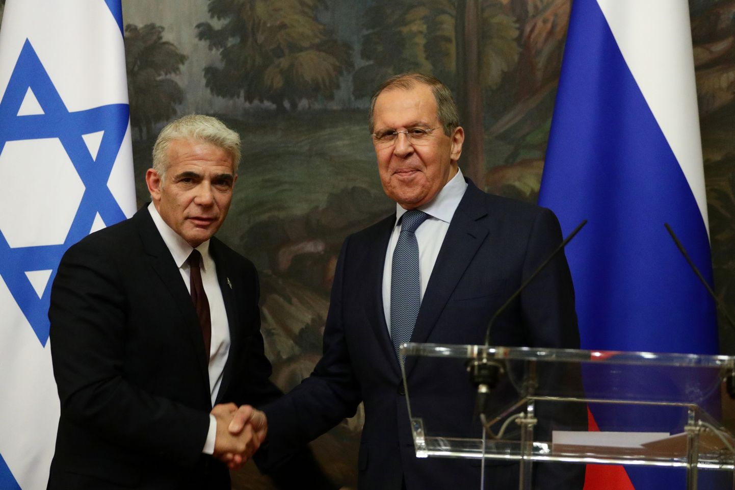Министр иностранных дел Израиля Яир Лапид и глава МИД России Сергей Лавров