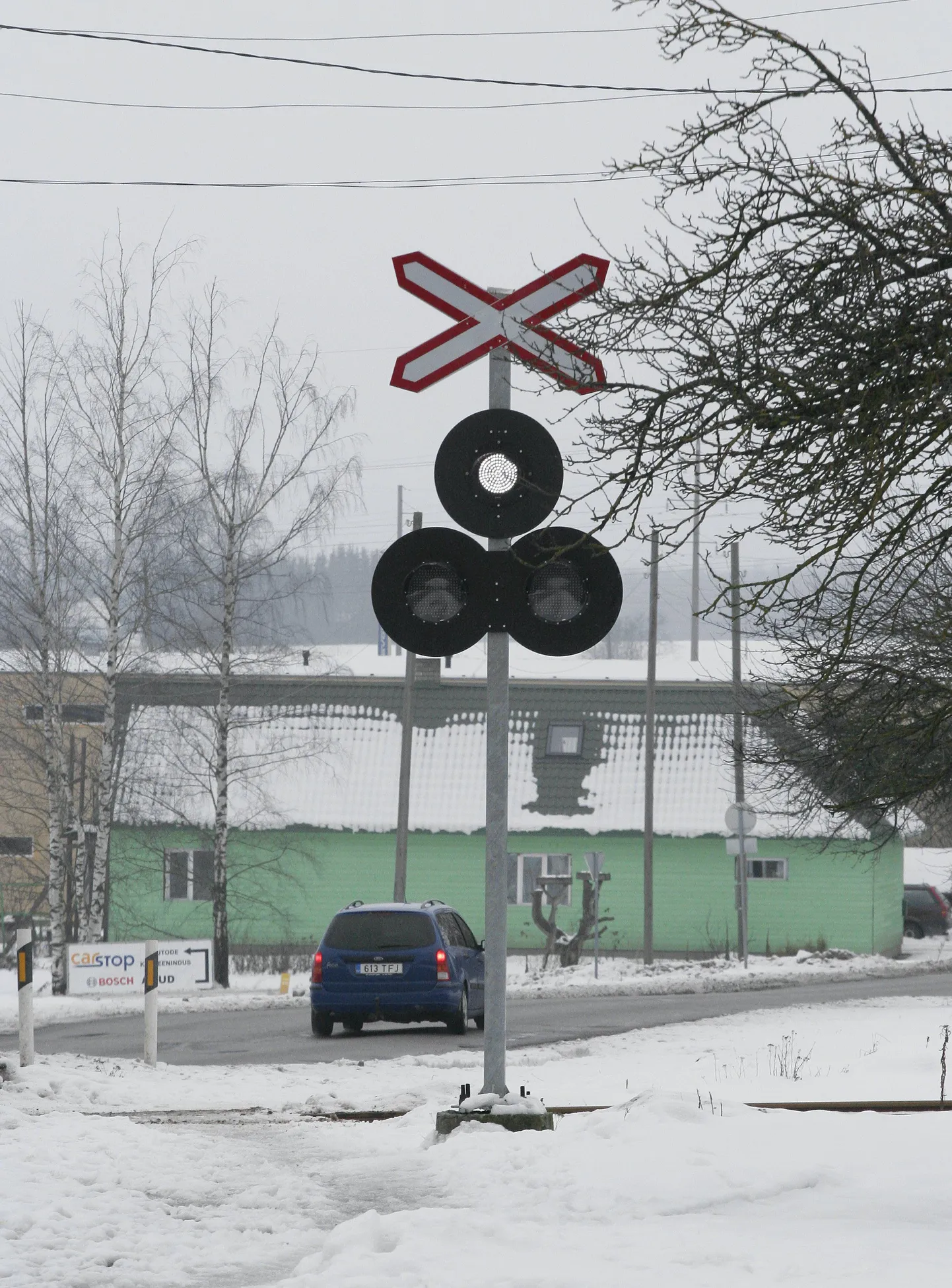 Paala tee raudtee ülesõidukoht.