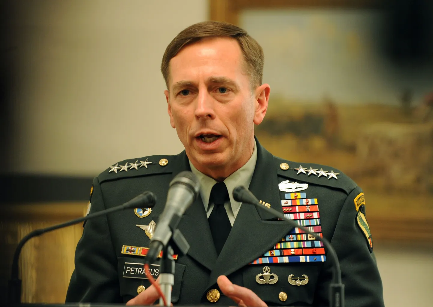USA väejuhatuse kõrge kindral David Petraeus, kes vastutab ka Iraagi ja Afganistani sõdade käekäigu eest.