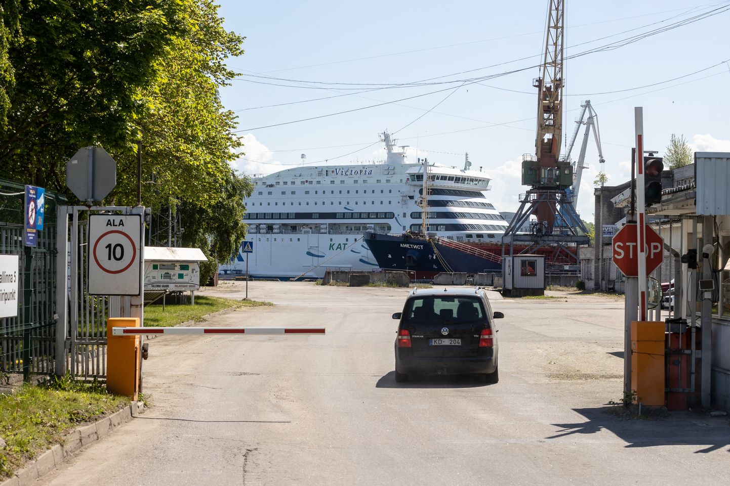 Tallinki laev Victoria I Paljassaare sadamas.