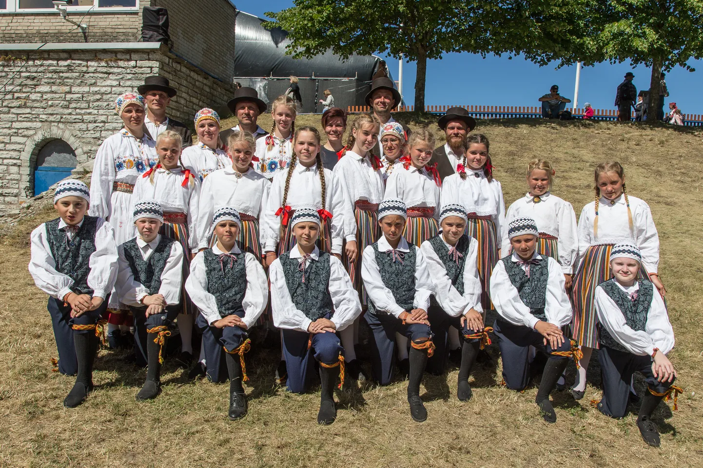 Pererühm Järve täies koosseisus ja "lahinguvalmiduses": peaproov-etendus võib alata.