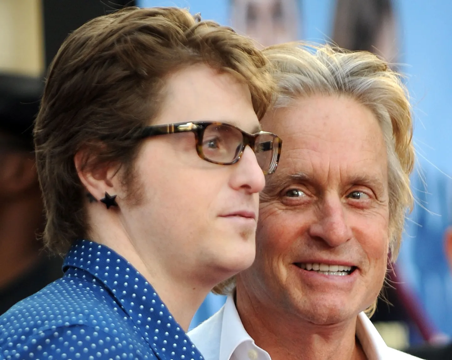 Michael Douglas (paremal) ja Cameron Douglas