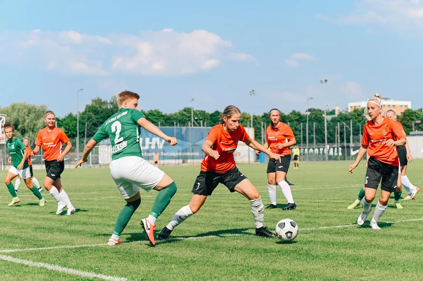 Viljandi Tuleviku ja Suure-Jaani Unitedi ühendnaiskond sai läinud reedel nagu Tuleviku esindusmeeskondki tabelisse punktilisa, kui oli 3:2 üle Põlva Lootosest.