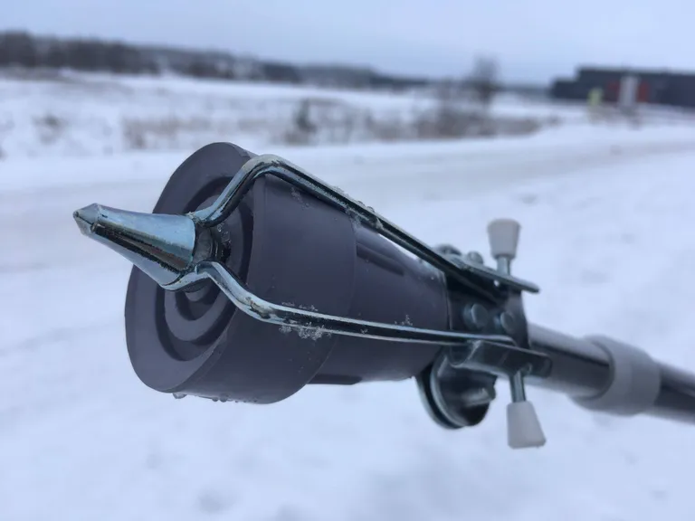 Spetsiaalsed jääteravikud aitavad vähendada kukkumisohtu.