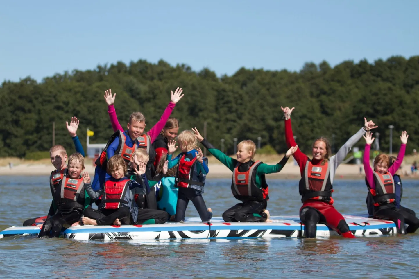 Ranna surfiklubi noortelaager Hiiumaal