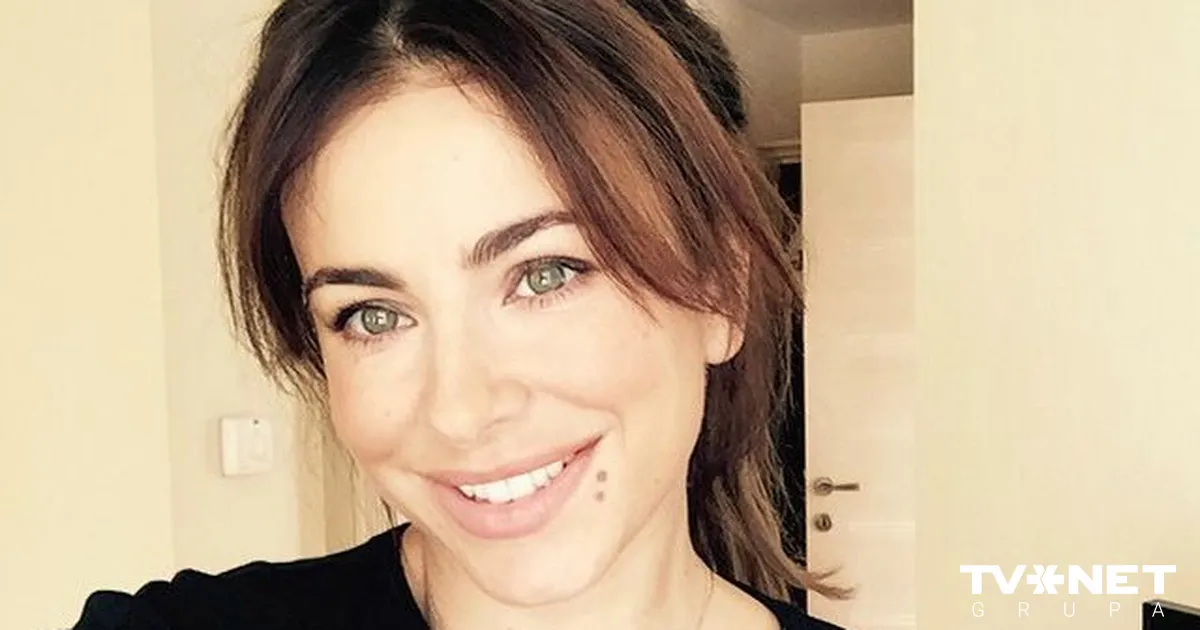 Кез келген Лорак голында сиськи секіріп түсті