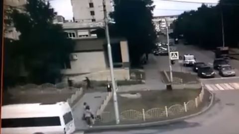 В Сети появилось видео убийства устроившего резню в Сургуте