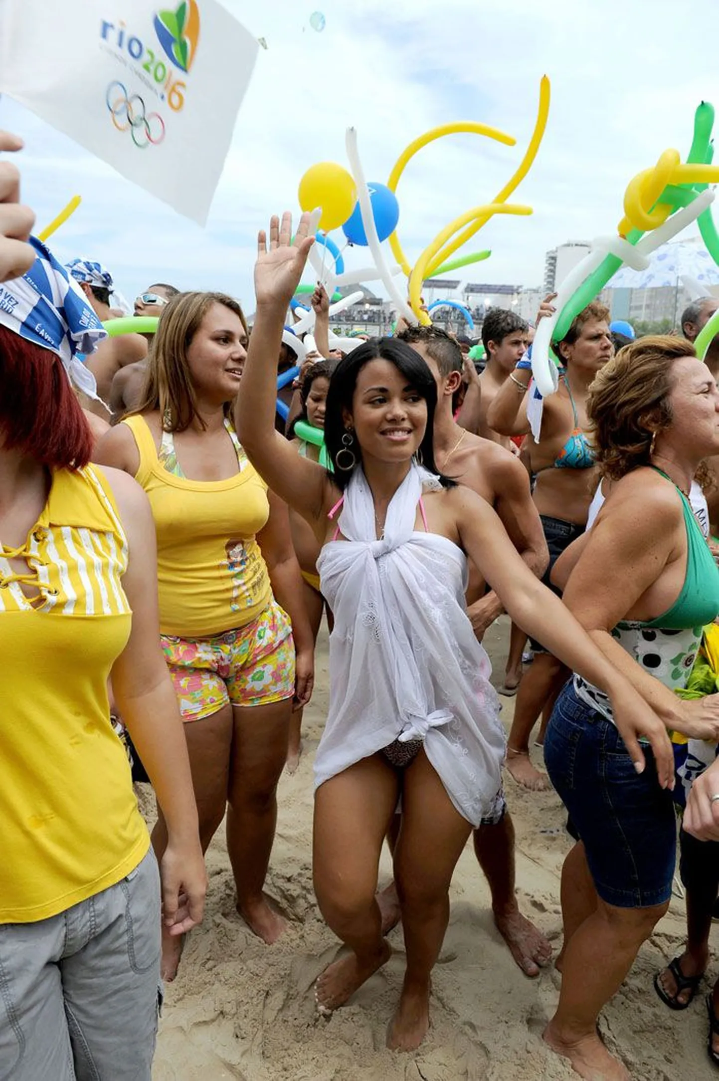 Üle  50 000 brasiillase kogunes Copacabana randa, et tähistada Rio de Janeiro võitu.