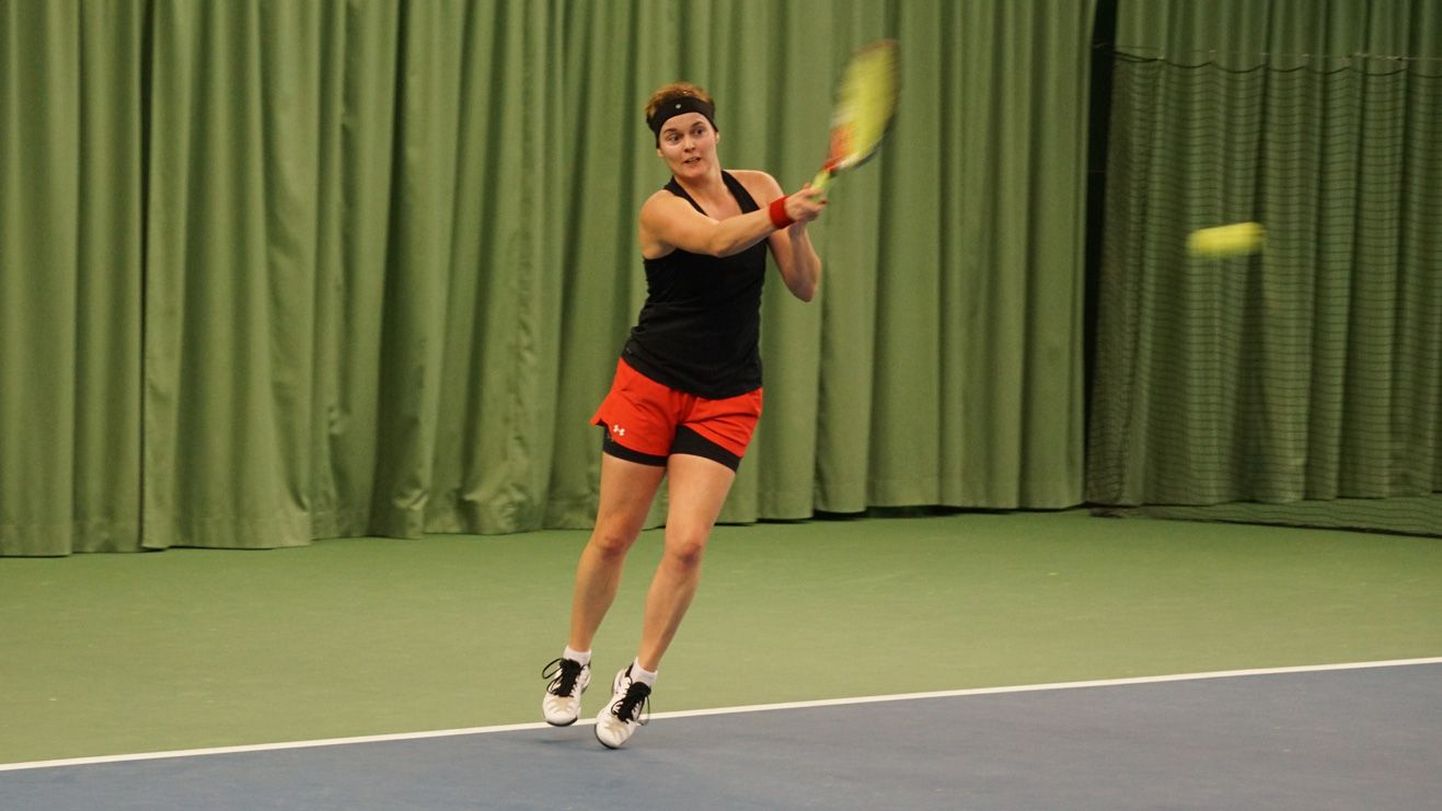 Tartu meistriks naiste arvestuses nii üksik- kui ka paarismängus tuli Tuule Tani Elva tenniseklubist.