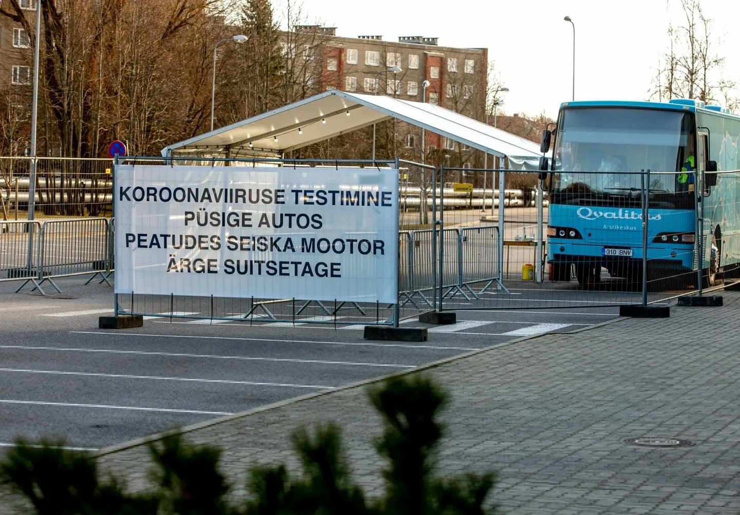 Pärnu mobiilne koroonaviiruse testimispunkt.