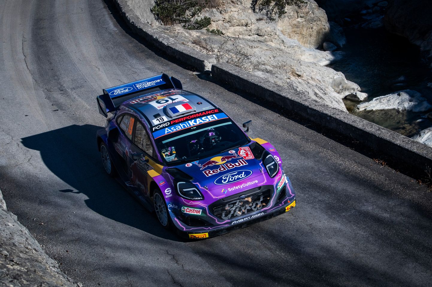 Sébastien Loeb võitis ajaloo esimese MM-etapi, kus kasutusel oli Rally1-autod. WRC2 maailmameister Andreas Mikkelsen arvab, et uusi autotootjaid näeb WRC-sarjas alles siis, kui kasutusele tulevad täiselektrilised ralliautod.