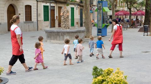 Madrid hakkab pakkuma väikelastele tasuta hoidu ja õpet