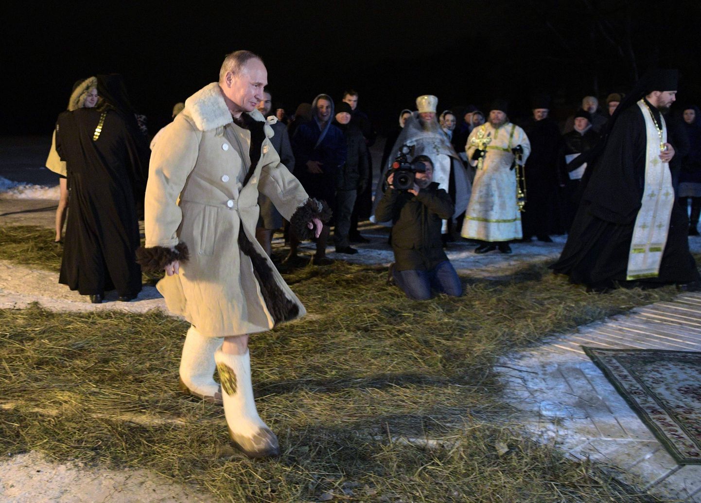 Vladimir Putin valmistub õigeusu kirikupühal jääauku minema.
