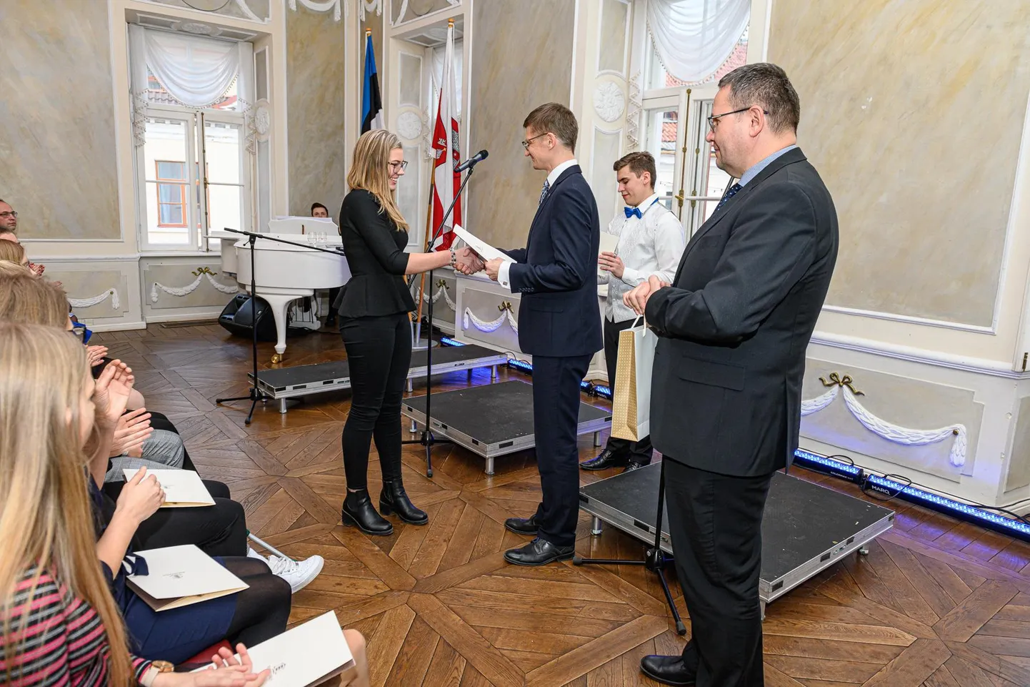 Riigikohtu kaasuskonkursi parimate seas saavutas 11. klassi arvestuses esikoha Tamsalu gümnaasiumi õpilane Geiri Suur.