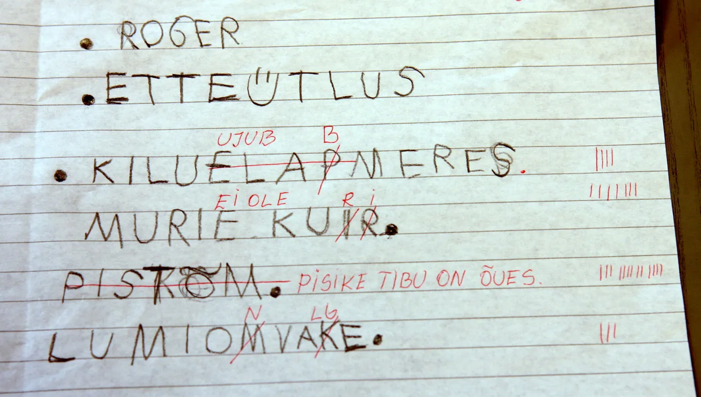 Näide mullusest etteütlusest Prantsuse lütseumi 1. klassi katsetel.
