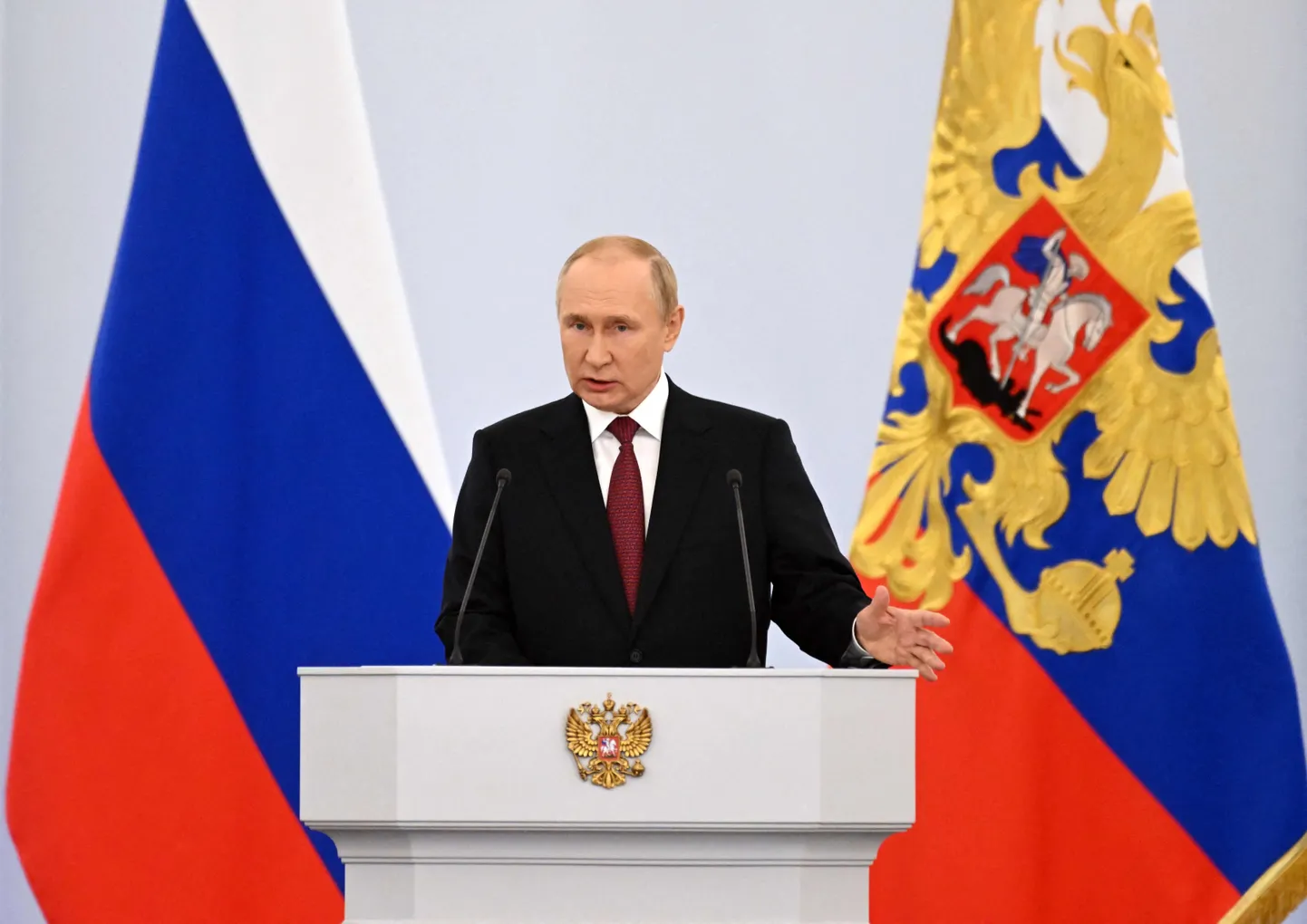 Kara noziedznieks Vladimirs Putins.
