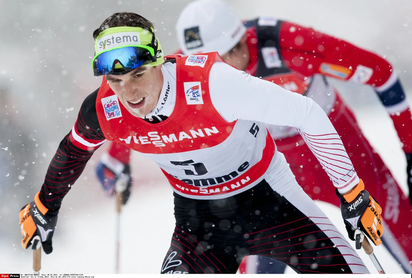 Johannes Dürr Tour de Ski lõputõusul.