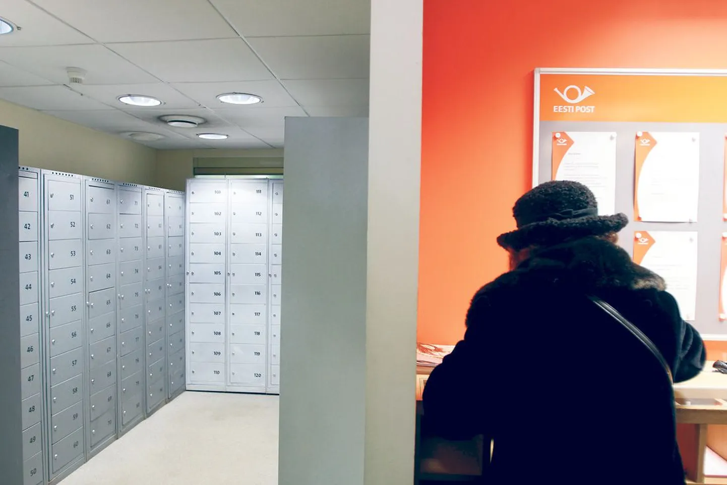 Kesklinna postkontori nimekapid kolitakse aprillist Võru tänava postkontorisse, postkontor ise kolib suvel Hansakeskusest kõrvalmajja, uude kaubanduskeskusesse.