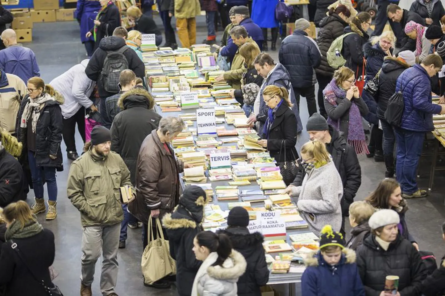 Tasuta raamatu laat toimus pärast aastast vaheaega taas ning huvilisi oli enam kui küll.