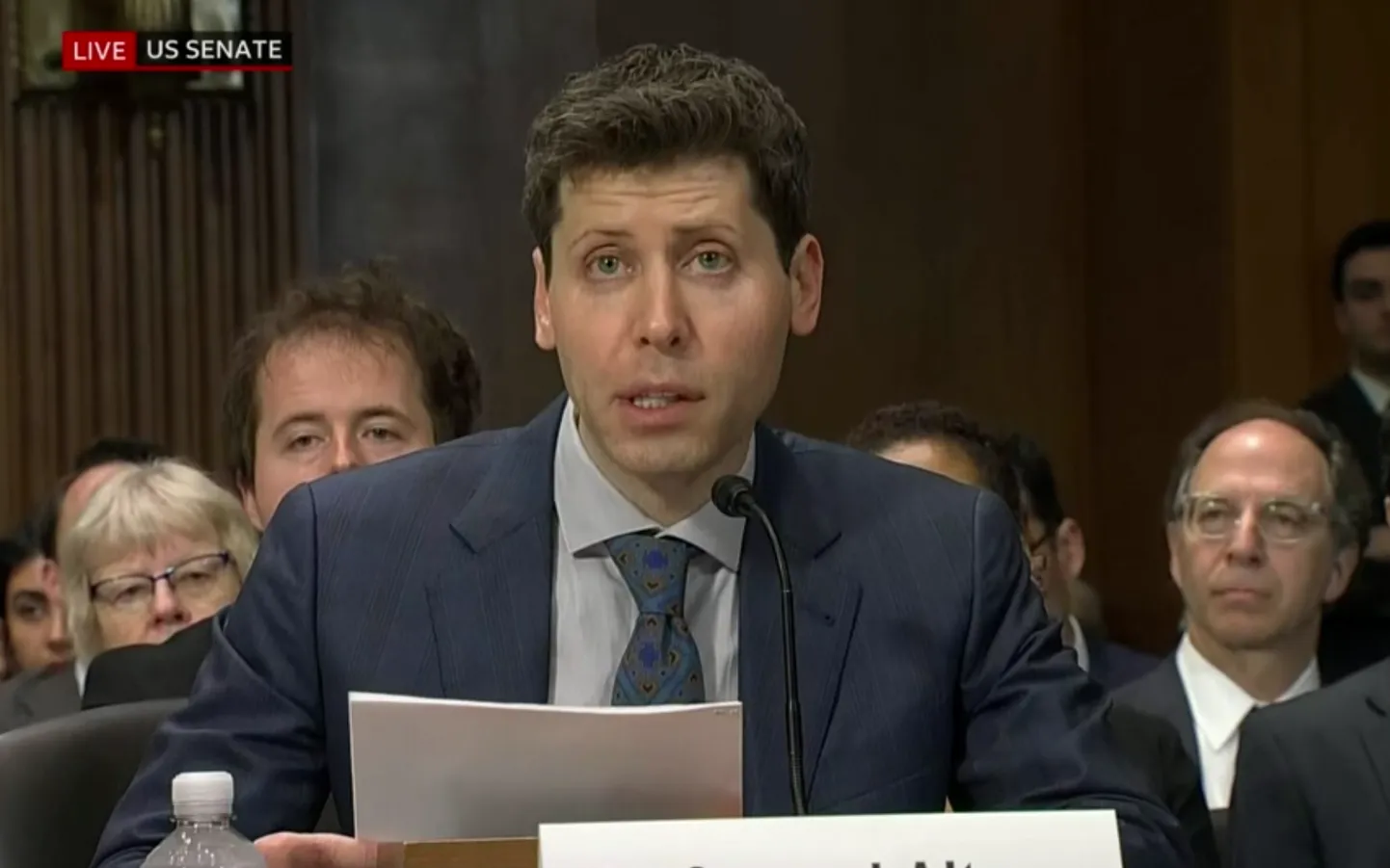 Sam Altman , ChatGPT asutanud ettevõtte Open AI tegevjuht, USA senati õiguskomitees tunnistusi andmas