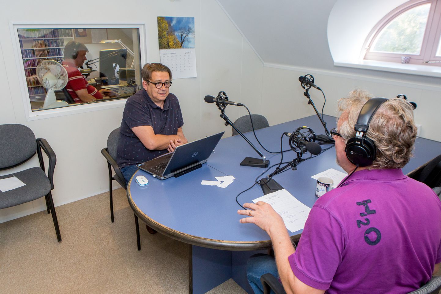 OLAVI ANTONS annab Kadi raadios Tõnis Kipperile intervjuud.
