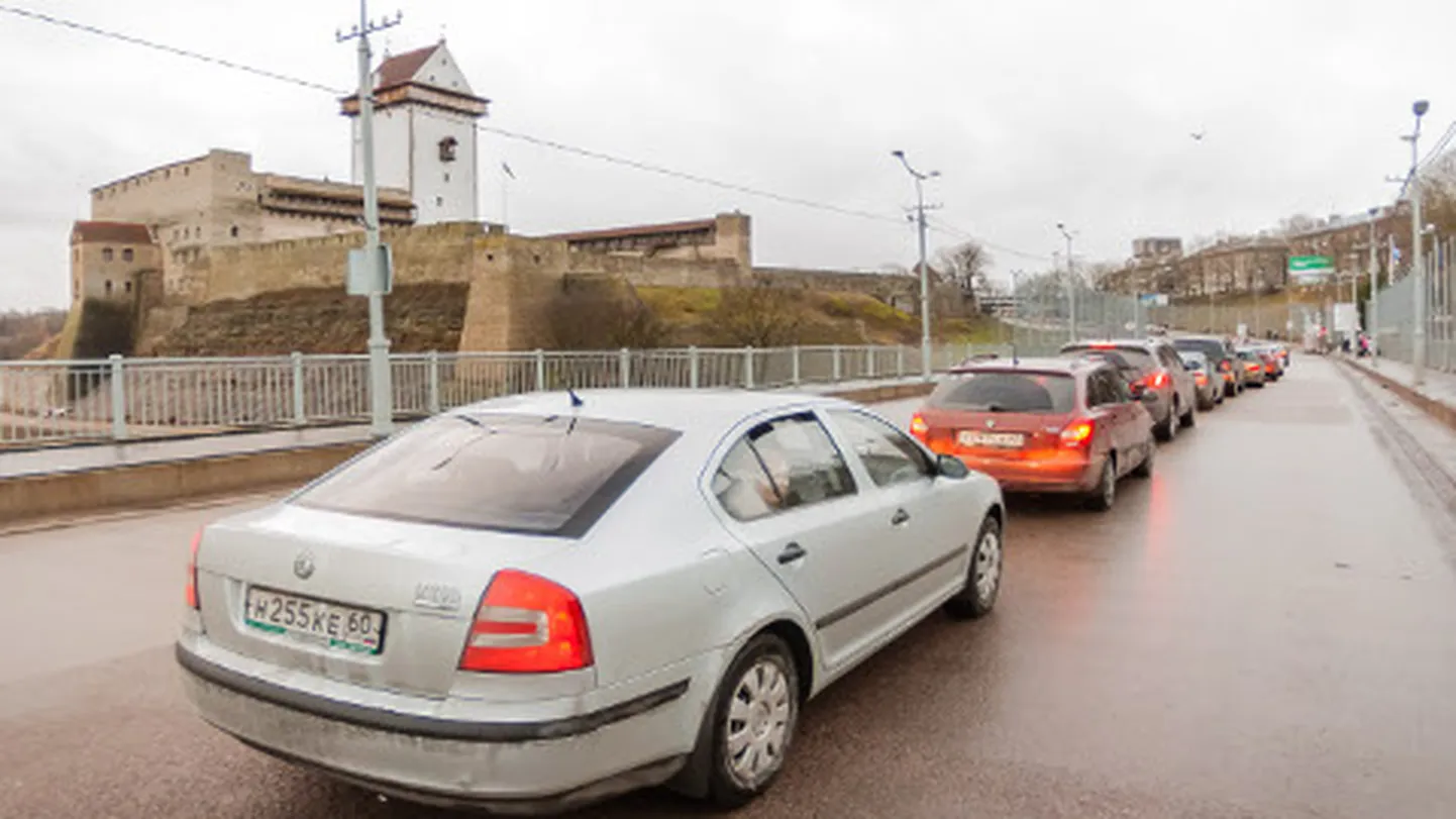 Uuring näitab, et üha rohkem Eestisse saabuvaid Vene turiste ei piirdu ainult Narvaga, vaid liiguvad edasi mujale Ida-Virumaale ja sealt kaugemalegi.
