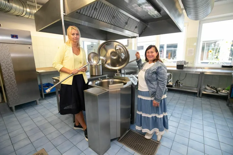 Koolitoidukoordinaatorid Krista Männi (vasakul) ja Ave Holm.