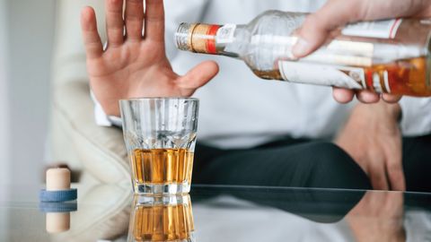 TAI ja Tervisekassa kutsuvad septembris alkoholist loobuma
