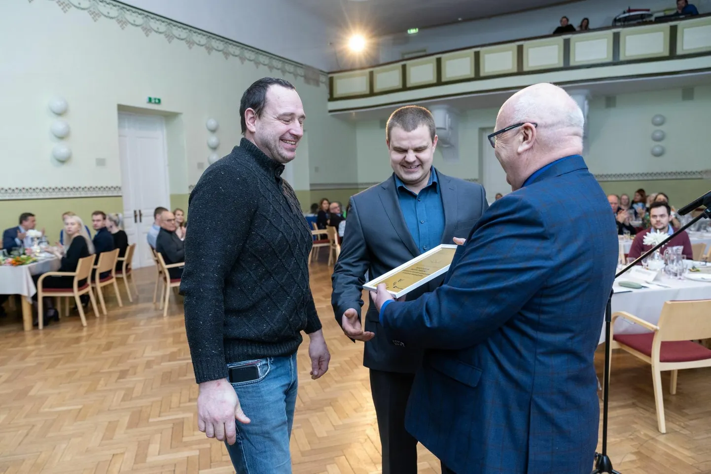 Isikuteo kategoorias kuulutati mulluseks võitjaks Raivo Olevi ja Martin Tanningu eestvedamisel kuulivestide valmistamine ja Ukrainasse saatmine.