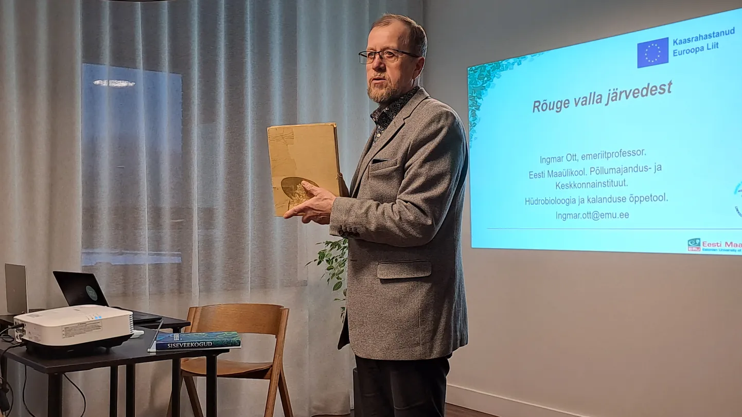 Maaülikooli emeriitprofessor Ingmar Ott tutvustas Rõuge rahvale valla järvi ja nende seisukorda.