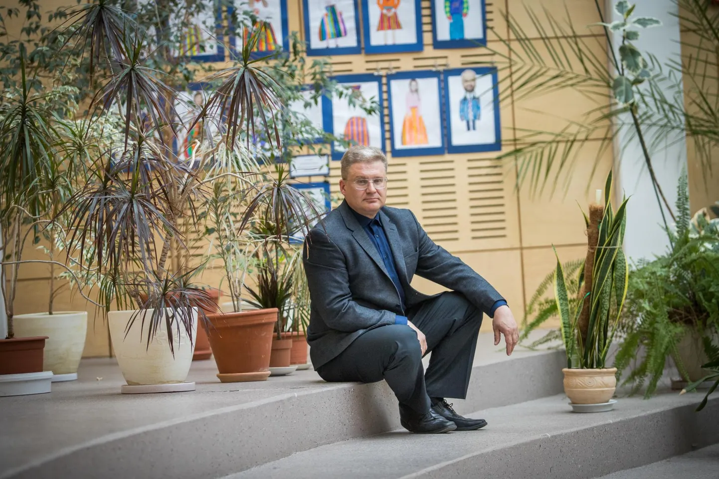 Rakvere reaalgümnaasiumi direktor Martti Marksoo ütleb, et õpetajate värbamisega varakult alustamine on tema juhitavas koolis tavaline praktika.