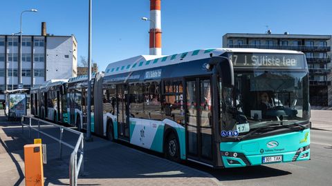 Tallinlanna on nördinud bussijuhtide sõidustiili üle: lendasin peaga vastu klaasist vaheseina