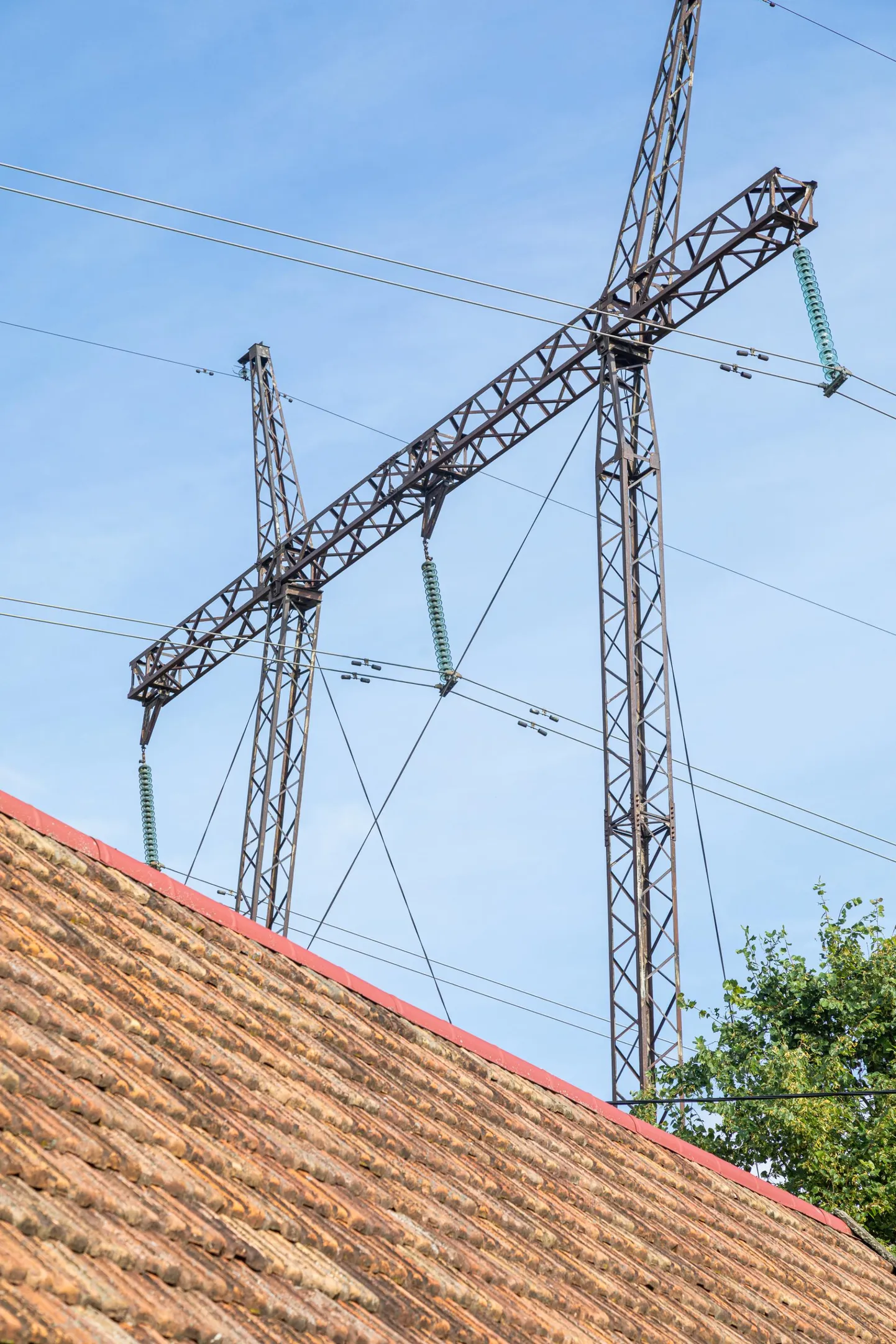 Kõrgepingeliinid Priipalu külas 05.07.2021
