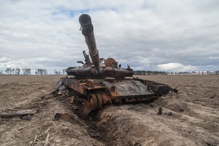 Уничтоженный российский танк. Иллюстративное фото
