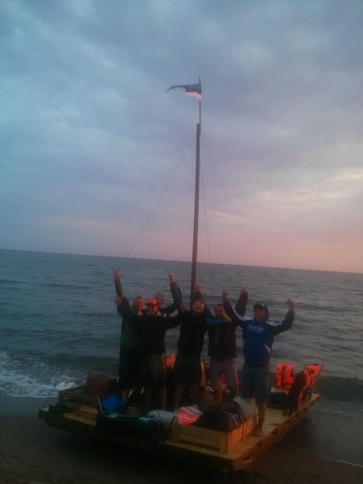 Paadipõgenikud Paradiisirannas