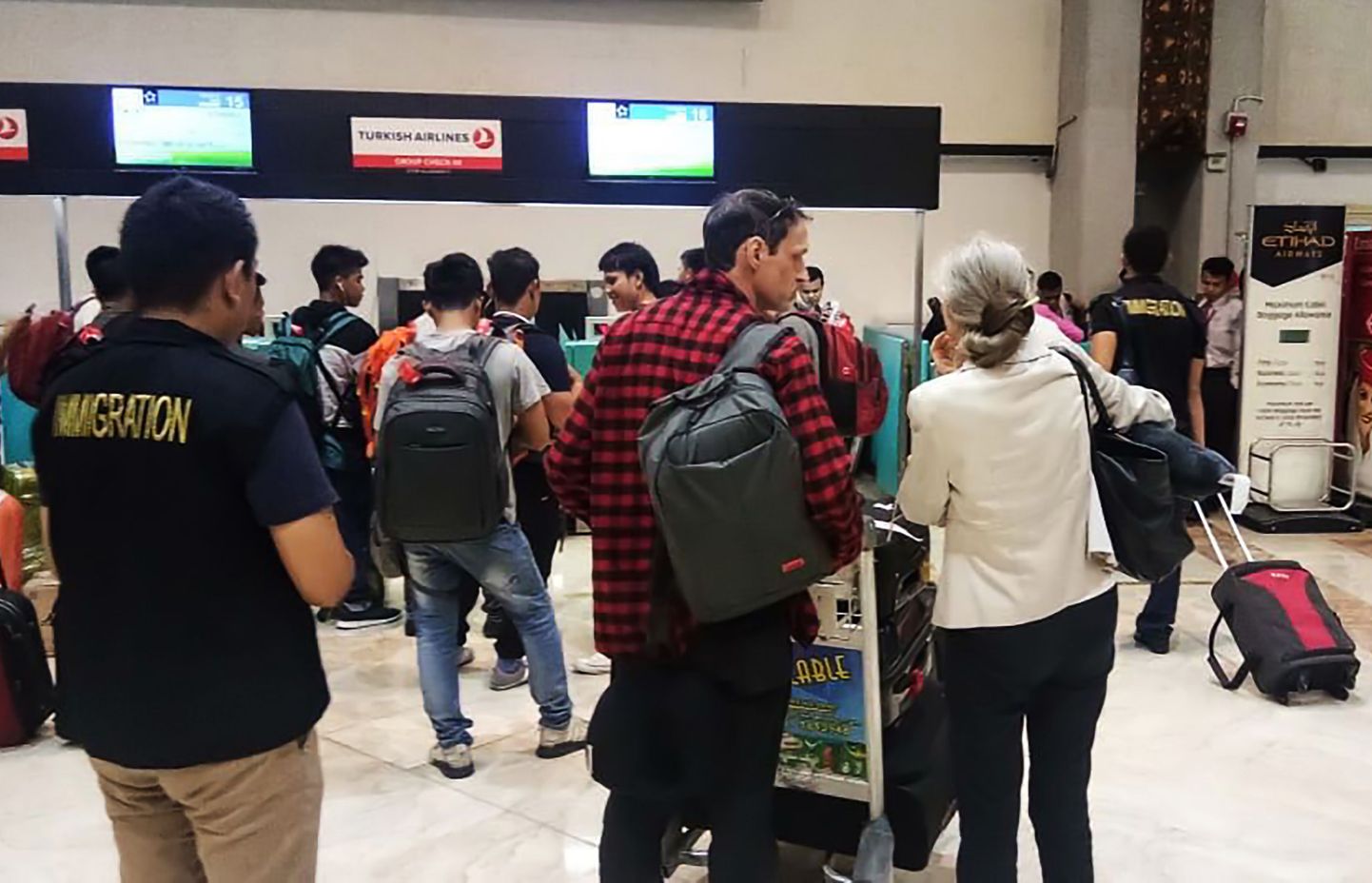 Michael Blanc ja ta ema Helene Le Touzey saabusid Jakarta lennujaama.