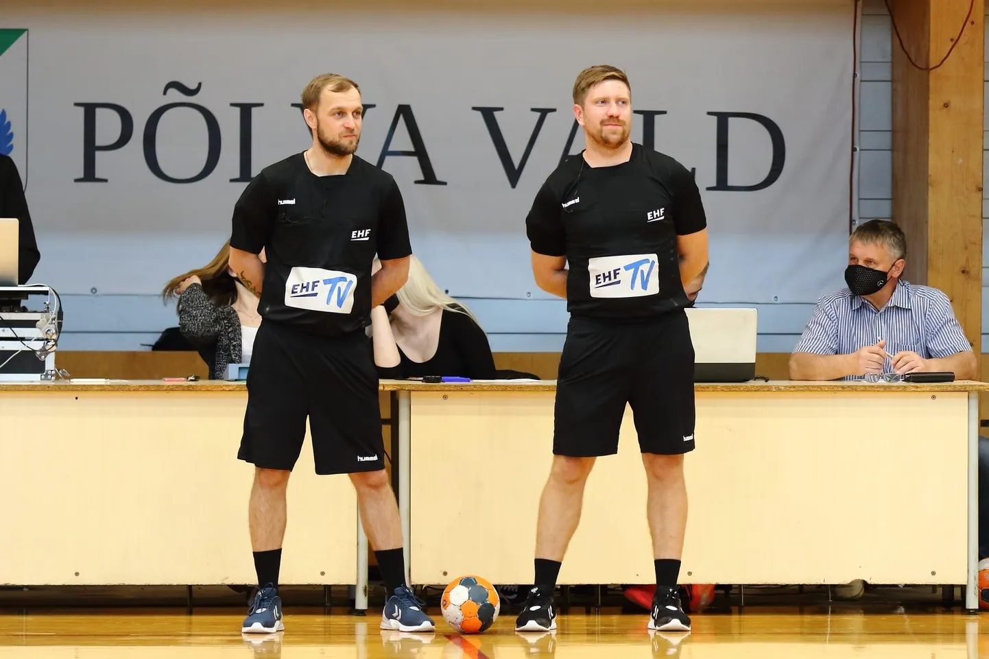 Marion Kull (vasakul) ja Alvar Tint vilistavad mänge nii kodumaal kui ka kaugemal.