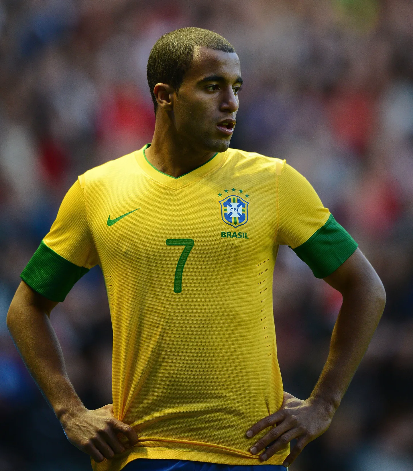Lucas Moura Brasiilia koondise särgis.