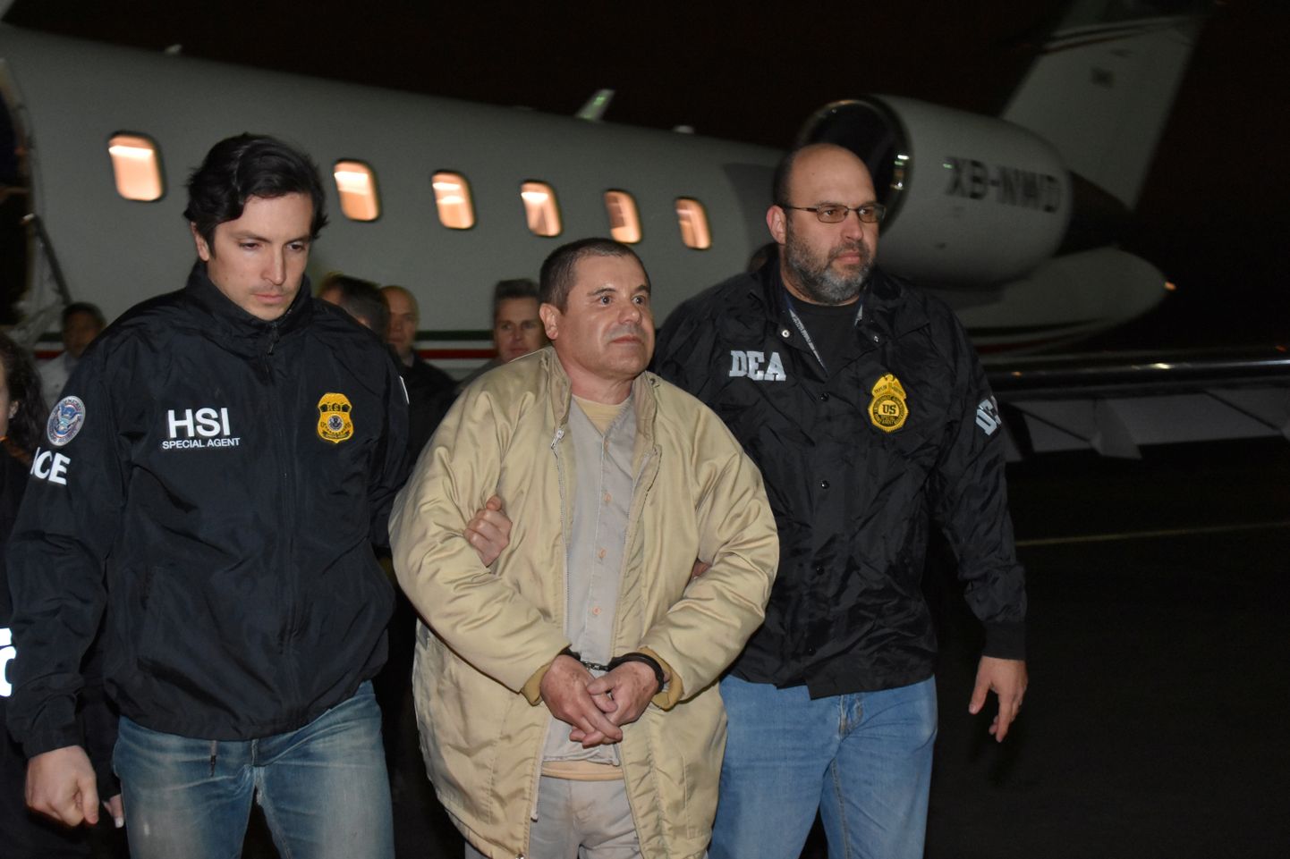 Joaquin "El Chapo" Guzman pärast USA võimudele loovutamist New Yorki saabumas.