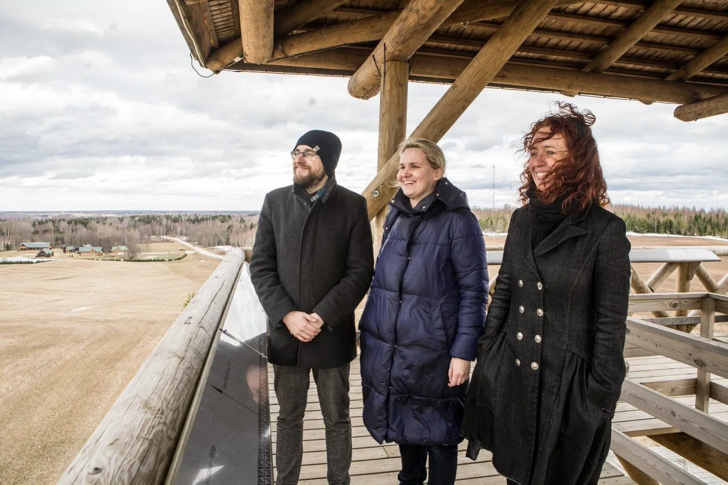 Tartu2024 meeskonna liikmed Kalle Paas ja Annela Laaneots Immie Jonkmanile Lõuna-Eestit tutvustamas. Käidi ka Meremäe vaatetornis Setomaal.
FOTO: Kiur Kaasik
